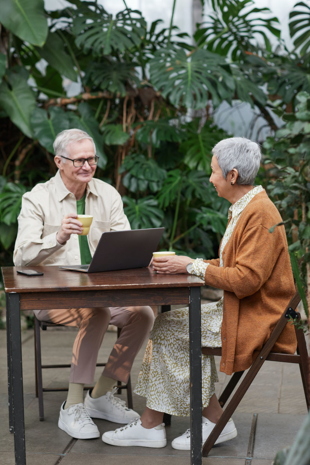 Elderly couple with Parkinson's Disease